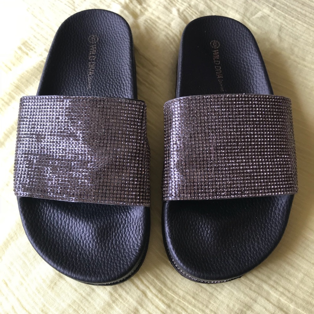 ***BRAND NEW*** Wild Diva Rhinestone slides